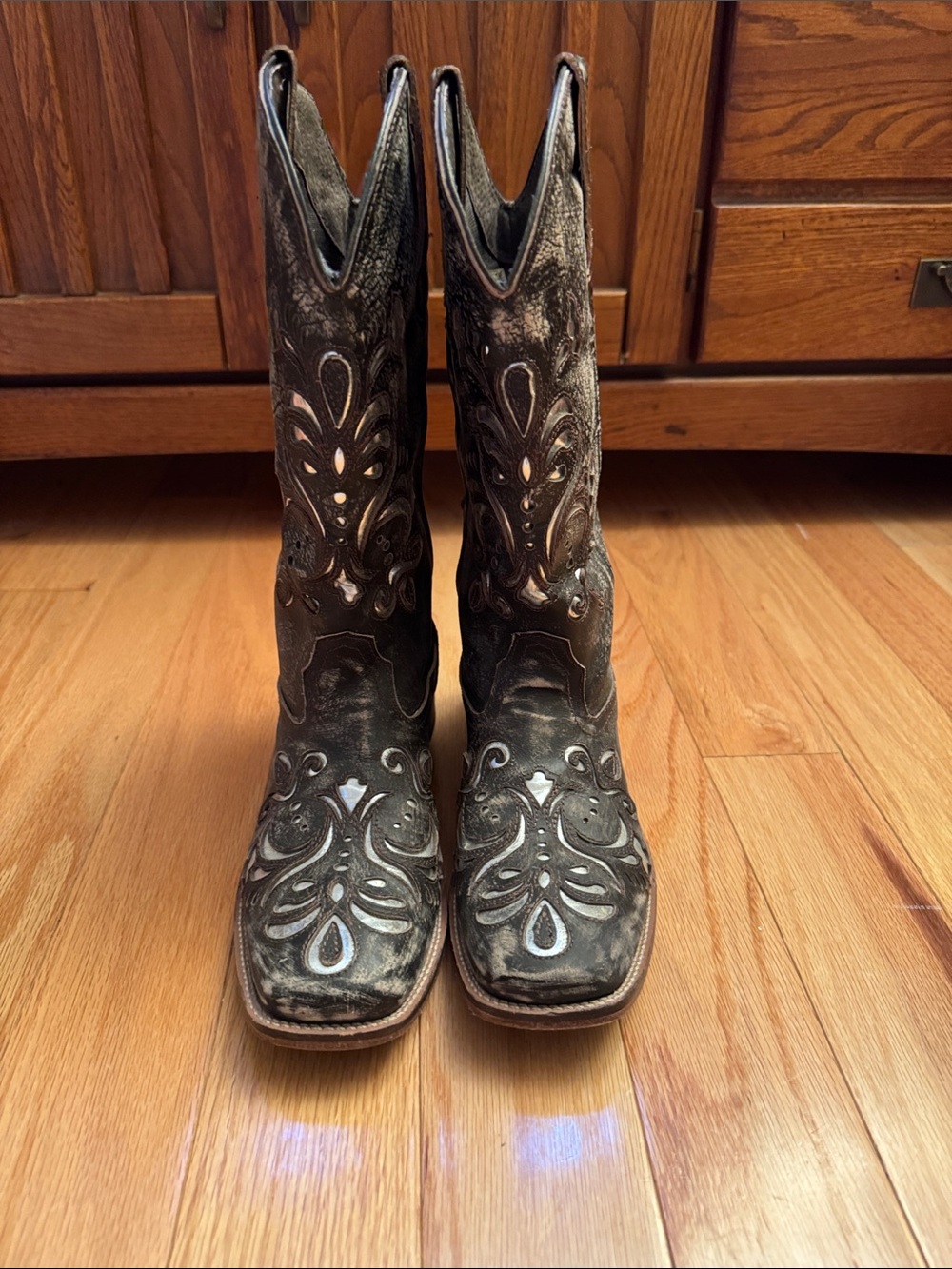 Roper Distressed Black and  Silver Embroidered Western Cowboy Boots